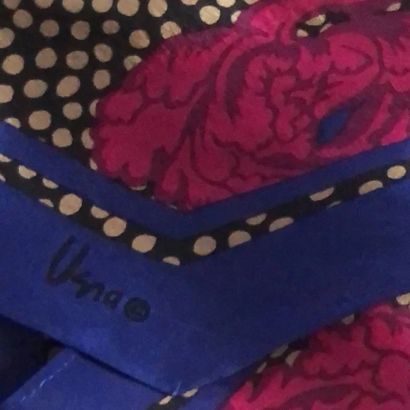 VTG Vera Neumann Elegant Pointed Ends Oblong Scarf. Peonies & Polkadot Design. - Picture 8 of 13